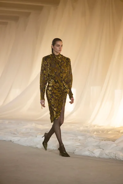 Look 85